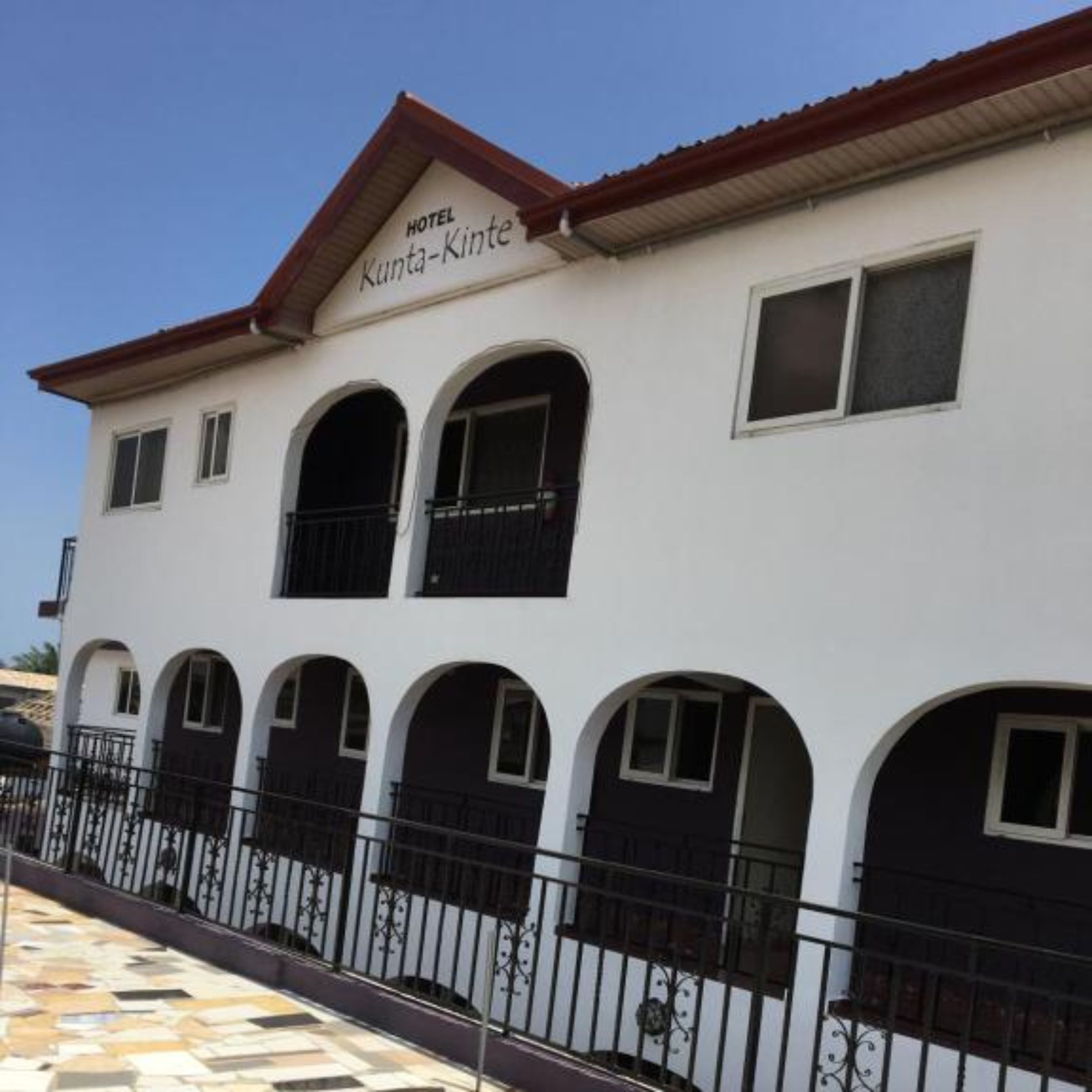 Kunta Kinte Hotel - Bussines Host