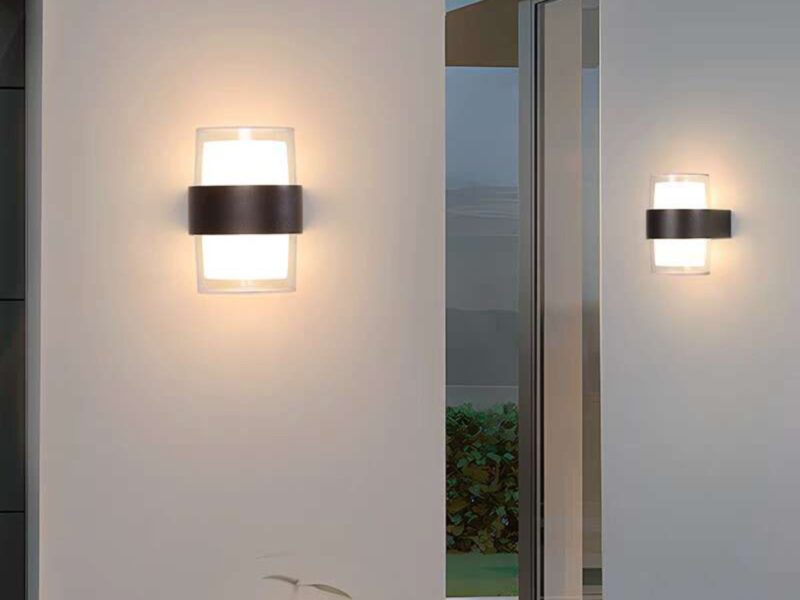 Smart Wall Light 